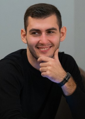 Артур из Армавира 23 года