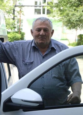 Юрий из Благодарныя 77 лет