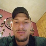 Brandon, 23  , Parkersburg
