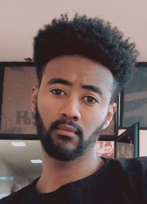 Pirrrr, 22, Kenya, Moyale