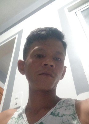 Mark Capit из Batangas 32 года