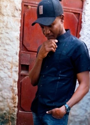 Chris из Mombasa 40 лет