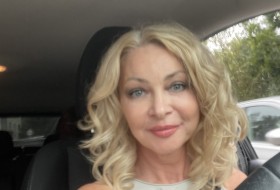 Larisa, 49 - Just Me