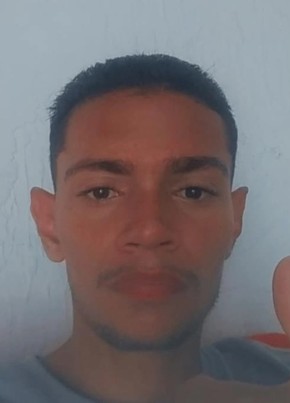 Pedro из Abreu e Lima 24 года