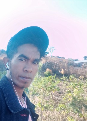 tino, 21, East Timor, Dili