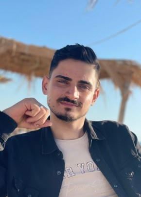 خالد из بَيْرُوت 23 года