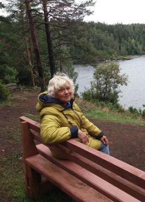 Елена, 75, Россия, Москва