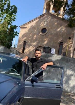 Karen, 25, Armenia, Vedi