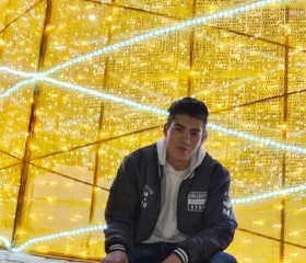 David, 20, Bogota