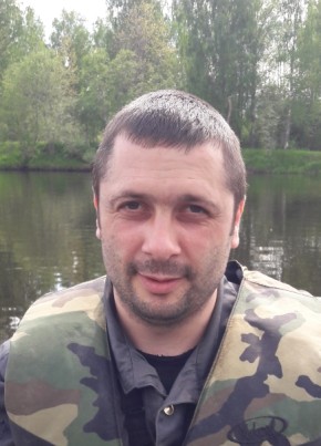 Алексей из Луги 44 года