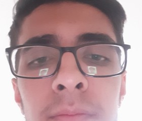 Ahmad, 18, Isfahan