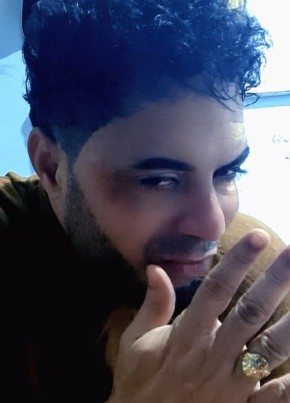 Leo из Distrito Nou Barris 49 лет