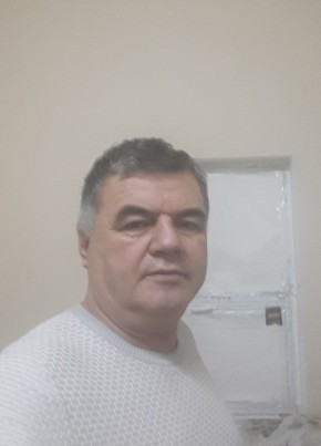 Умар, 62, Россия, Октябрьский (Московская обл.)