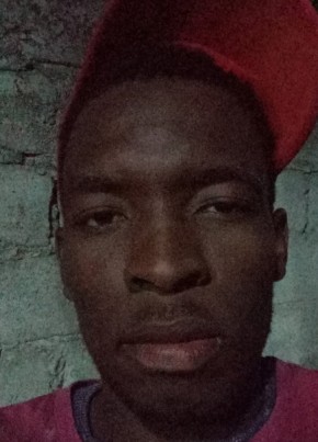 Anastâncio Guamb из Lourenço Marques 24 года