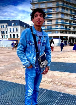 Ahmed, 20, République Française, Mer