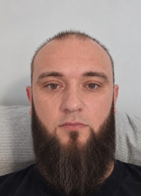Магомед эмин из Wandsbek 33 года
