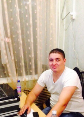 Василий, 36, Россия, Саратов