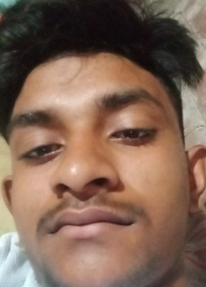 Deepak ko Ge, 18, India, New Delhi