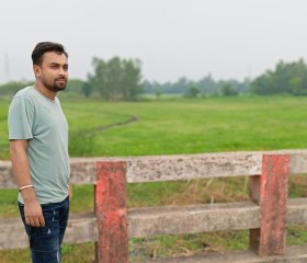 Sharif, 18, Ho Chi Minh City