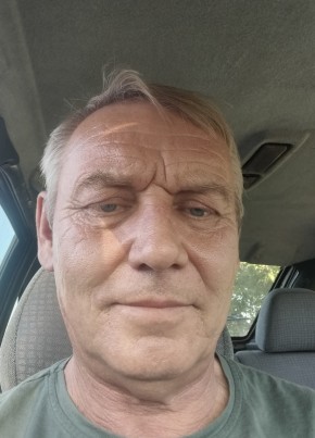 Анатолий из Оренбурга 63 года