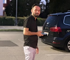 ابو علوش, 36, Linz