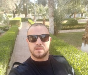 Karim, 37, Melouza