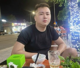 Tony, 26, Vinh