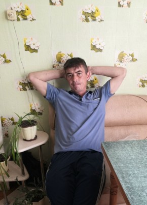 александр из Черниговки 49 лет