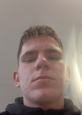Дмитрий из Кумены 18 лет