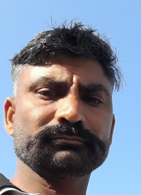Sanoj gujjar, 40, India, Delhi