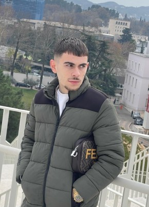 Segi, 18, Albania, Tirana