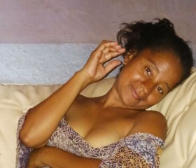 Noriette, 38, Antananarivo