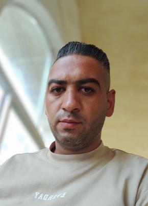 كبيرر طولو 40 из طرابلس 29 лет
