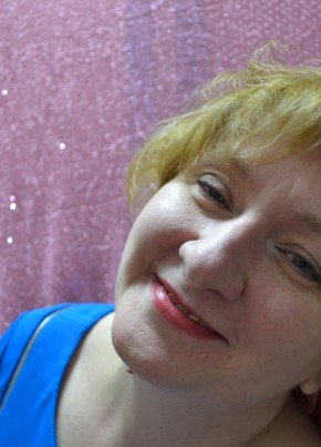 ника, 49, Россия, Саратов