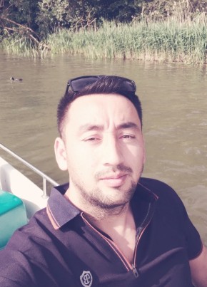Sgjkddvv из Rosdorf 18 лет