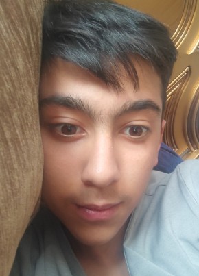 Amir, 18, Afghanistan, Herat