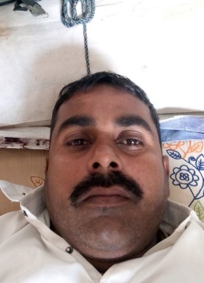 Abid, 18, Pakistan, Islamabad