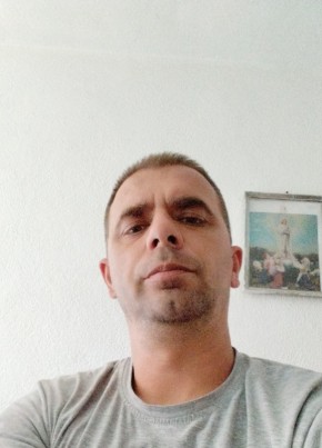 Mijo Lešina, 42, Bosna i Hercegovina, Sarajevo