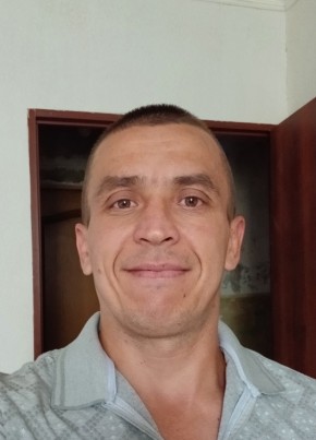 Сергей из Луганска 39 лет