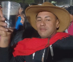 Daniel, 35, San Miguel de Tucuman