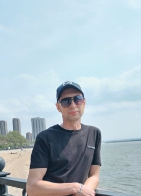 Дмитрий из Хабаровска 51 год