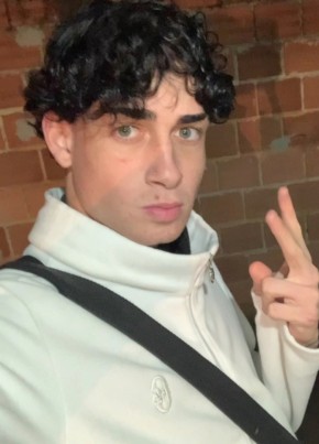 Cris из Curitiba 18 лет