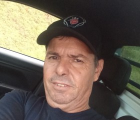 Mod, 55, Americana