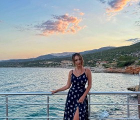 Anastasiya, 20, Velikiy Novgorod