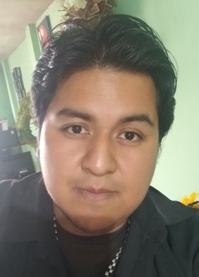Andrés Guaman, 25, República del Ecuador, Loja