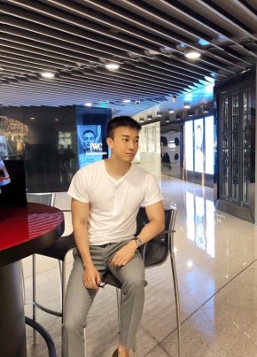 海海, 34, 中华人民共和国, 北京市
