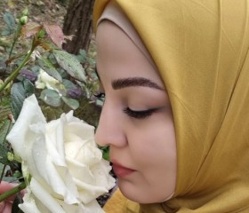 Maryam, 38, Helsinki