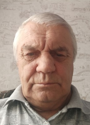 Виктор из Тюкалинска 74 года