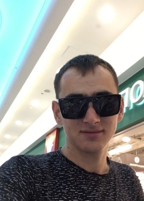 Василий, 27, Россия, Москва
