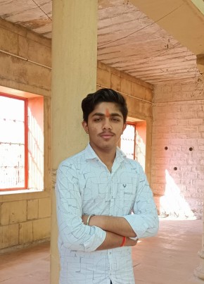Rohit из Jaisalmer 18 лет